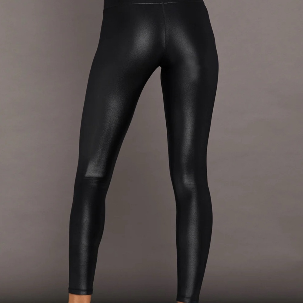 Carbon38 Legging in Takara Shine in black size XS